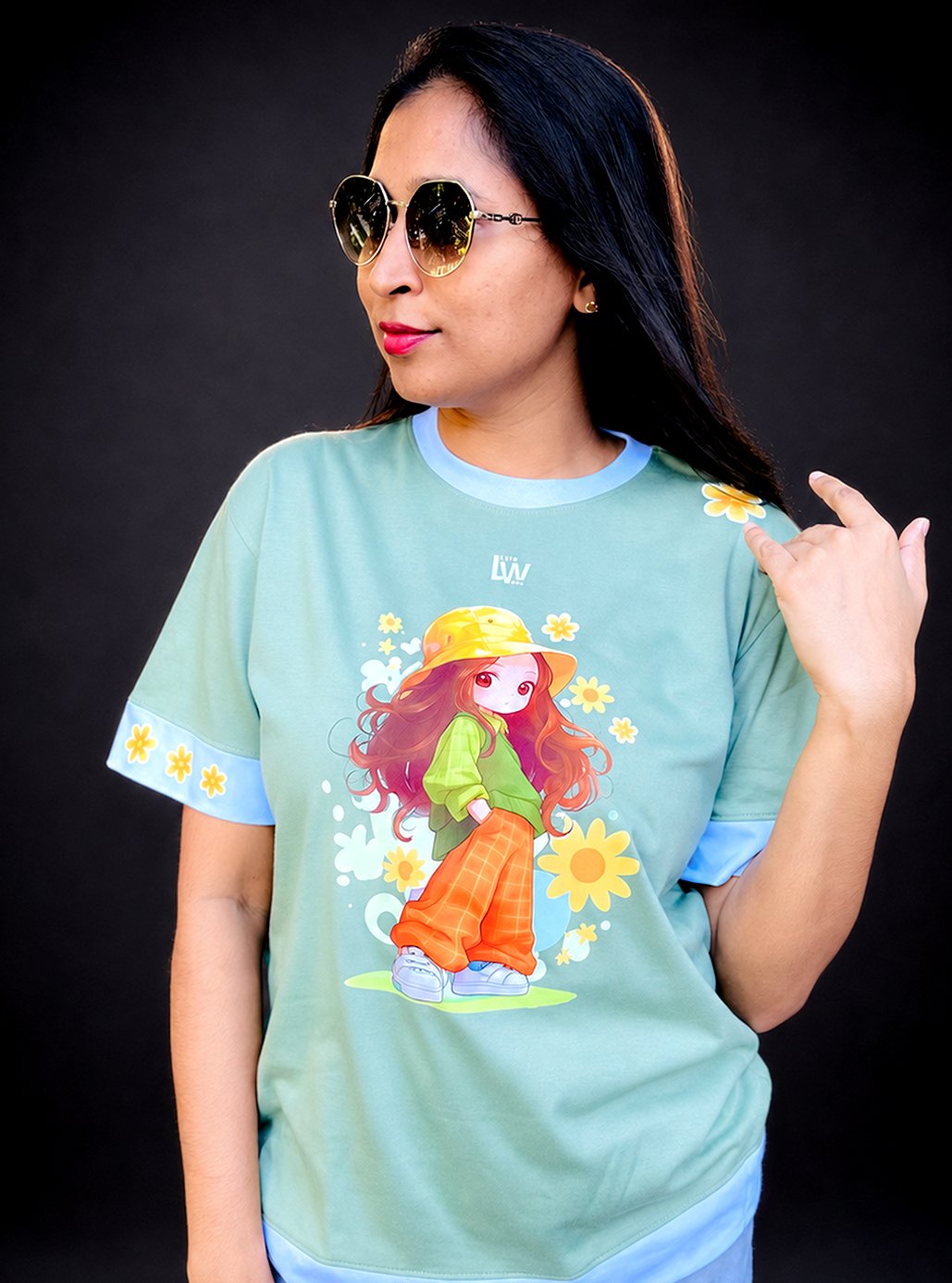 Hat Girl White-line T-shirt by Leos Wear
